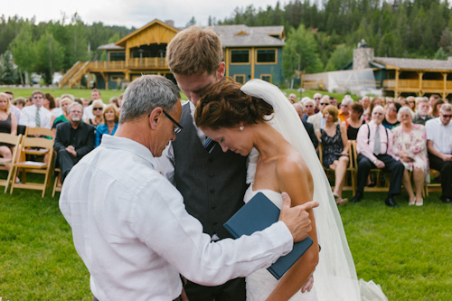 Country wedding in Big Sky, Montana, photos by Hardy Klahold Photography | junebugweddings.com