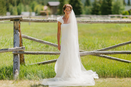 Country wedding in Big Sky, Montana, photos by Hardy Klahold Photography | junebugweddings.com