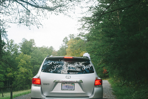 Cades Cove National Park wedding at Primitive Baptist Church, photos by Dixie Pixel Photography | junebugweddings.com