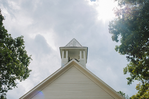 Cades Cove National Park wedding at Primitive Baptist Church, photos by Dixie Pixel Photography | junebugweddings.com