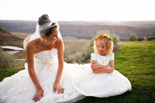 Cave B Winery Wedding in Washington; photos by Belathée Photography | junebugweddings.com