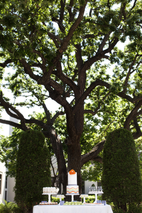 citrus orange and green wedding decor ideas and inspiration from Urbane Montage Events and Cadence Cornelius Photographs |via junebugweddings.com