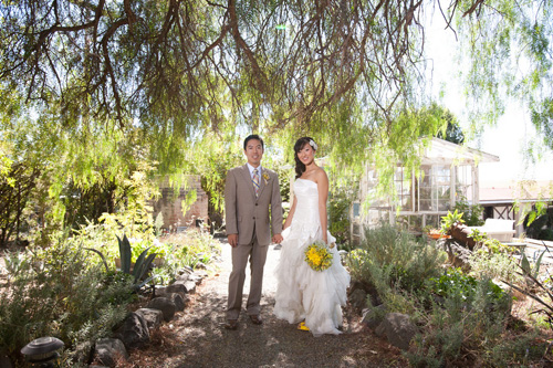sunny DIY wedding at the Condor's Nest Ranch Pala CA - photos by top LA wedding photographers John and Joseph