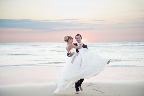 French beach wedding in Cap Ferret, France, photos by Ivan Franchet