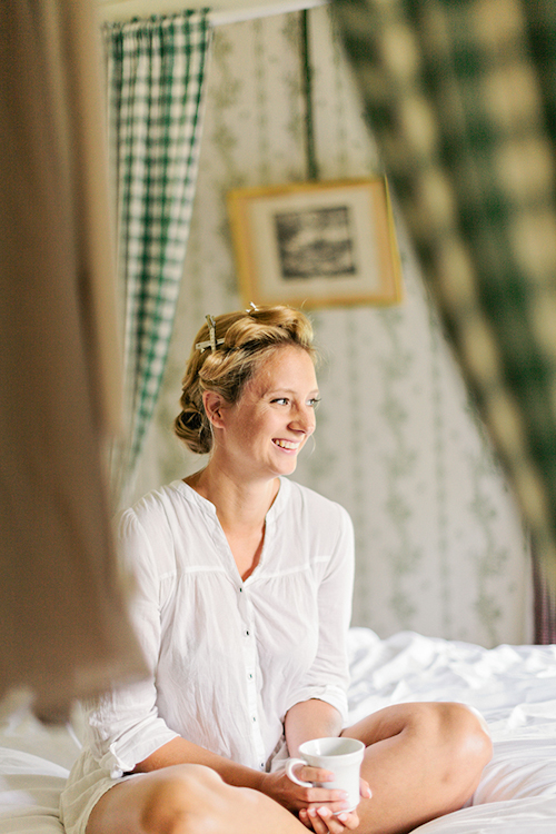 fresh and pretty countryside wedding in Gnesta, Sweden, photos by 2 Brides Photography | junebugweddings.com