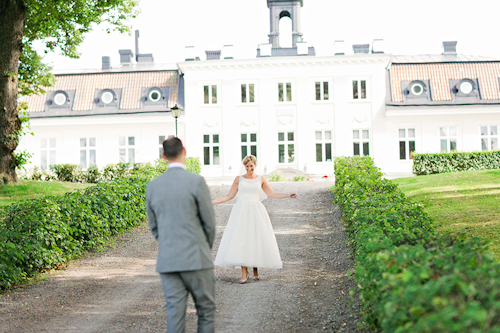 fresh and pretty countryside wedding in Gnesta, Sweden, photos by 2 Brides Photography | junebugweddings.com