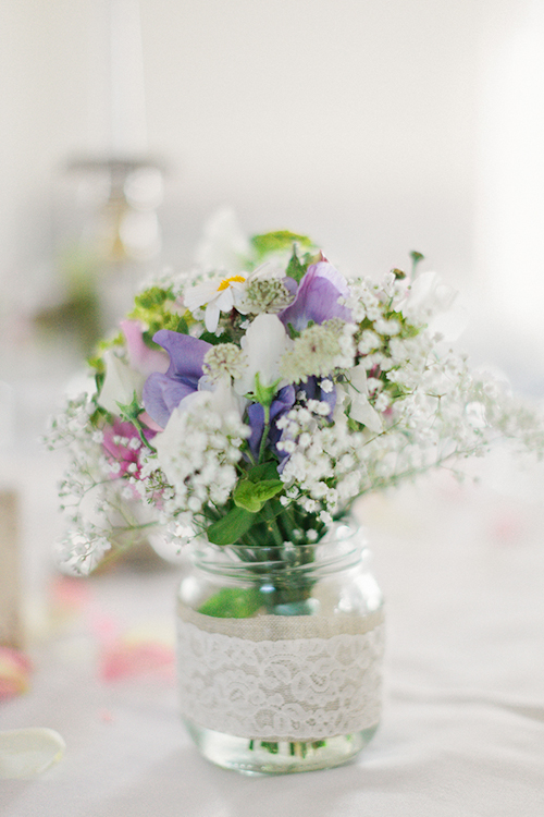 fresh and pretty countryside wedding in Gnesta, Sweden, photos by 2 Brides Photography | junebugweddings.com