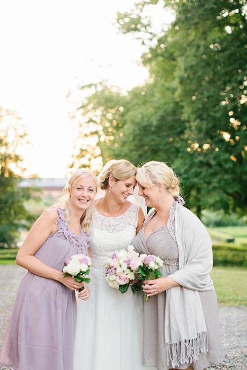 fresh and pretty countryside wedding in Gnesta, Sweden, photos by 2 Brides Photography | junebugweddings.com