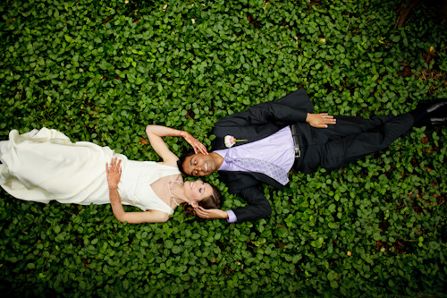 Bright, exuberant Hindu wedding - photos by Cathy and David Photographers | junebugweddings.com