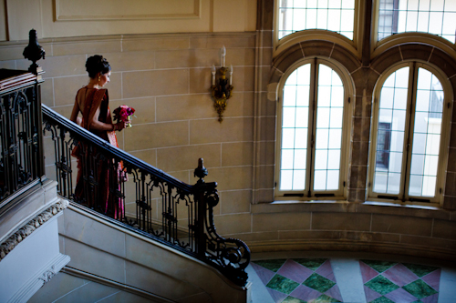 Bright, exuberant Hindu wedding - photos by Cathy and David Photographers | junebugweddings.com