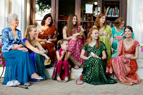 Bright, exuberant Hindu wedding - photos by Cathy and David Photographers | junebugweddings.com