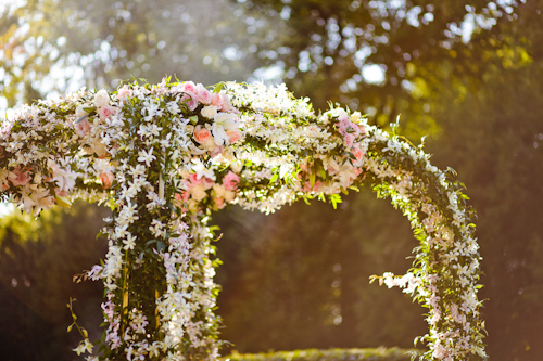 Bright, exuberant Hindu wedding - photos by Cathy and David Photographers | junebugweddings.com