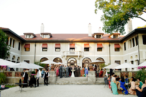 Bright, exuberant Hindu wedding - photos by Cathy and David Photographers | junebugweddings.com