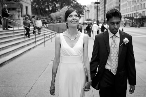 Bright, exuberant Hindu wedding - photos by Cathy and David Photographers | junebugweddings.com