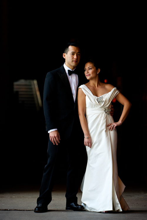 Classic downtown Chicago wedding at The Ivy Room - photos by David Wittig Photography | junebugweddings.com