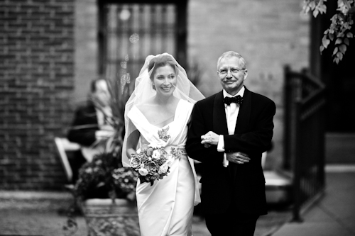 Classic downtown Chicago wedding at The Ivy Room - photos by David Wittig Photography | junebugweddings.com