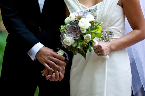 Classic downtown Chicago wedding at The Ivy Room - photos by David Wittig Photography | junebugweddings.com