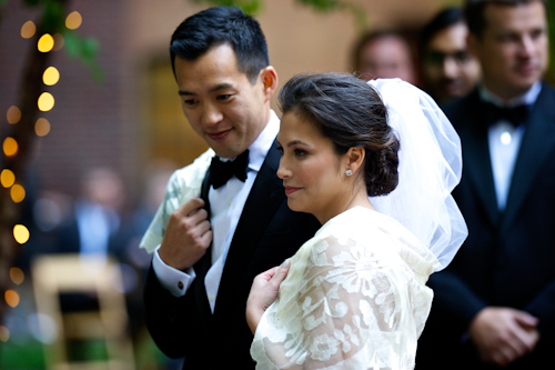 Classic downtown Chicago wedding at The Ivy Room - photos by David Wittig Photography | junebugweddings.com