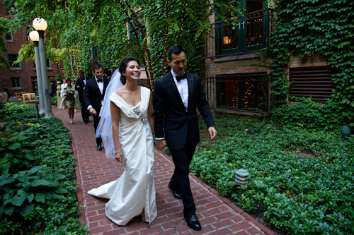 Classic downtown Chicago wedding at The Ivy Room - photos by David Wittig Photography | junebugweddings.com