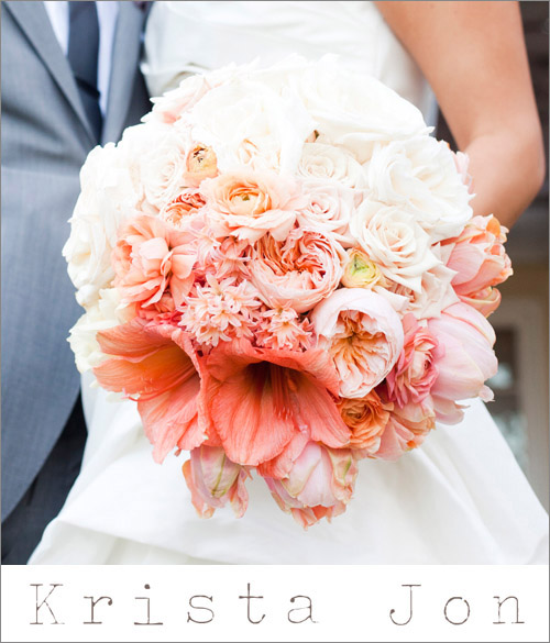 Peach ombre bridal bouquet by Krista Jon; photo by Paula Luna of Luna Photo | junebugweddings.com