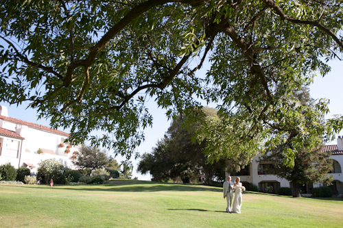 Modern Barn Wedding at The Ojai Valley Inn & Spa. Planning by Details Events Planning; Photography by Mi Belle Photography | junebugweddings.com