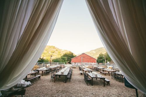 Modern Barn Wedding at The Ojai Valley Inn & Spa. Planning by Details Events Planning; Photography by Mi Belle Photography | junebugweddings.com