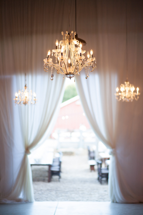 Modern Barn Wedding at The Ojai Valley Inn & Spa. Planning by Details Events Planning; Photography by Mi Belle Photography | junebugweddings.com