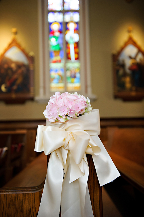 Wedding at Basilica of the Sacred Heart, Notre Dame Cathedral - photos by Browne Photography | junebugweddings.com