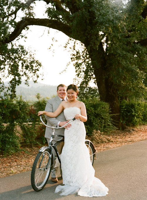 Napa wedding at Solage Calistoga with a blue, coral orange, and fuchsia pink wedding color palette | via junebugweddings.com