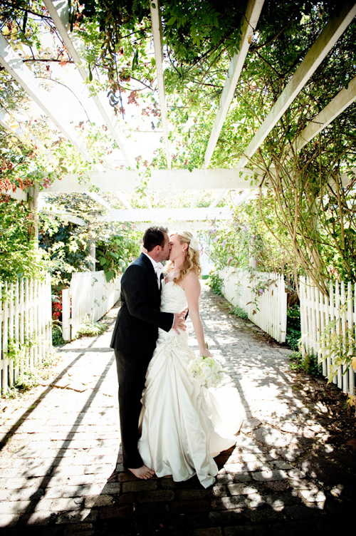 nature inspired San Juan Island wedding at Roche Harbor Resort - gorgeous wedding photos by top Seattle based wedding photographers Laurel McConnell and Barbie Hull on Junebug weddings