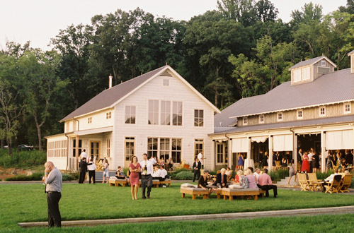 Romantic Country Wedding, photo by Jen Fariello