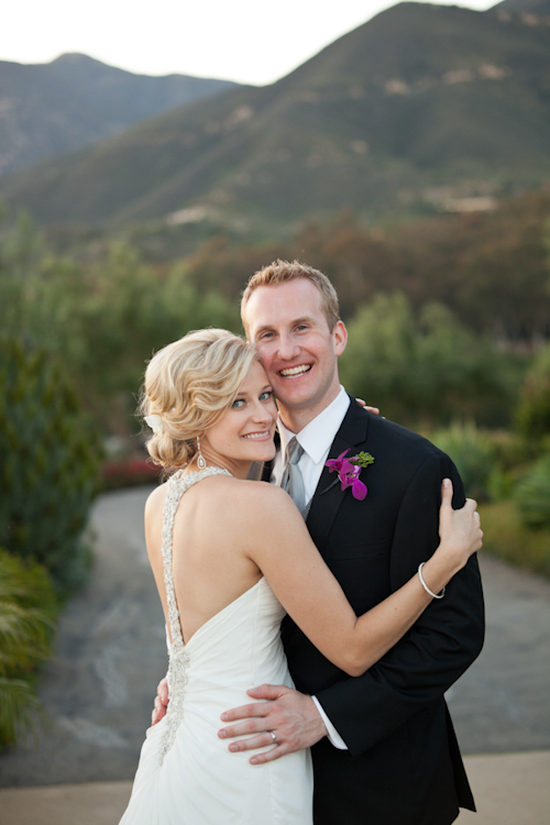 California estate wedding with elegant purple color palette, photos by Stephanie Hogue Photography | junebugweddings.com