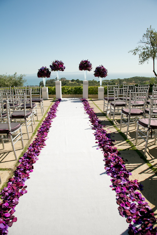 California estate wedding with elegant purple color palette, photos by Stephanie Hogue Photography | junebugweddings.com