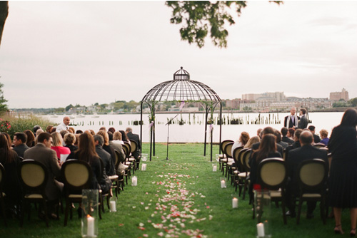 Staten Island, New York wedding with a red and purple color palette, photos by Jen Lynne Photography