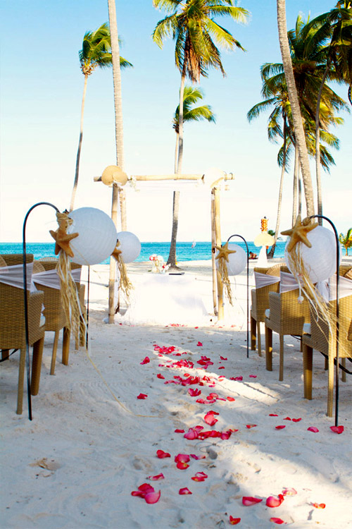 tropical beach wedding, photo by mw photo studio