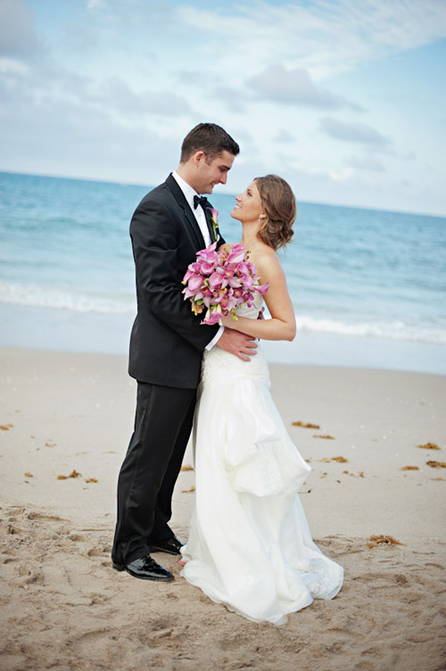 Elegant North Palm Beach Wedding, photos by Jennifer Weiss Photography | Junebug Weddings