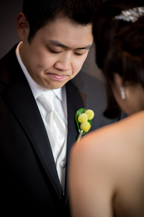 /img/whatjunebugloves/january2012/trump-international-hotel-and-tower-chicago-wedding-wasio-photography-27.jpg | junebugweddings.com