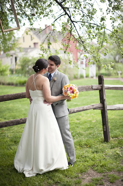 Country barn wedding with vintage travel theme - Justin and Mary Photography | Junebug Weddings