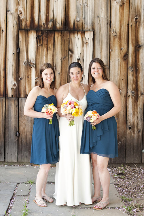 Country barn wedding with vintage travel theme - Justin and Mary Photography | Junebug Weddings