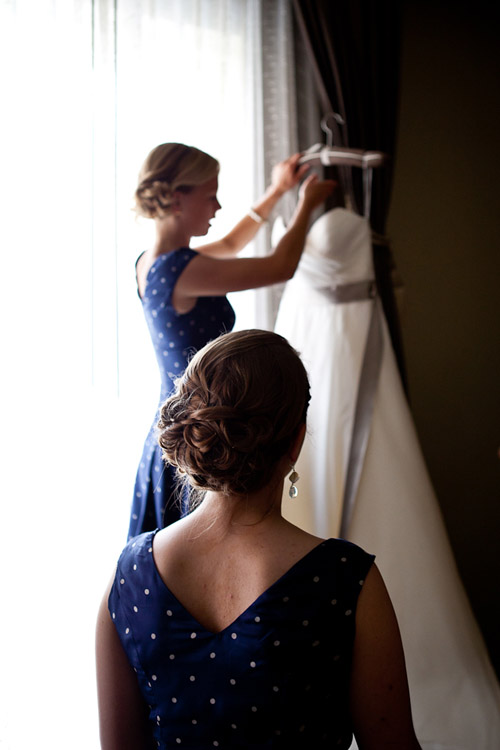 Wedding Dress HangersThe Secret to a Great Wedding Dress Photo!