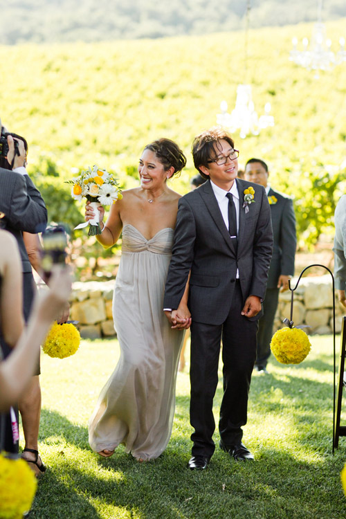 Elegant Yellow Wedding at HammerSky Vineyards - photos by Mike Larson | Junebug Weddings