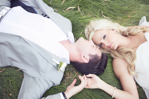 Rustic chic wedding at Maravilla Gardens - photo by Christine Bentley Photography | junebugweddings.com