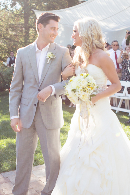 Rustic chic wedding at Maravilla Gardens - photo by Christine Bentley Photography | junebugweddings.com