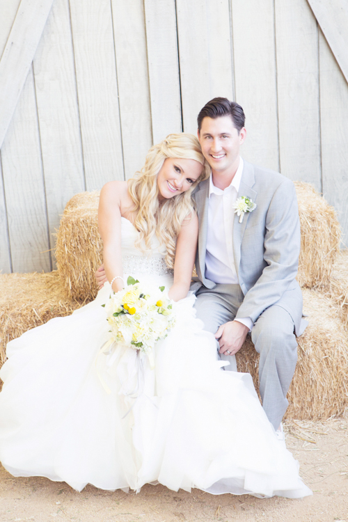 Rustic chic wedding at Maravilla Gardens - photo by Christine Bentley Photography | junebugweddings.com