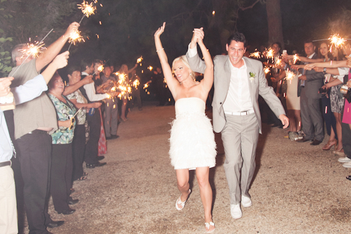 Rustic chic wedding at Maravilla Gardens - photo by Christine Bentley Photography | junebugweddings.com