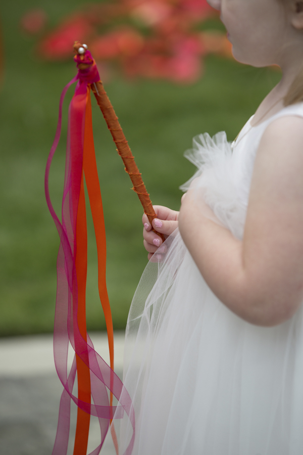 Christopher Confero Designs bright colored wedding in Alabama, photos by Wynter Photography | via junebugweddings.com