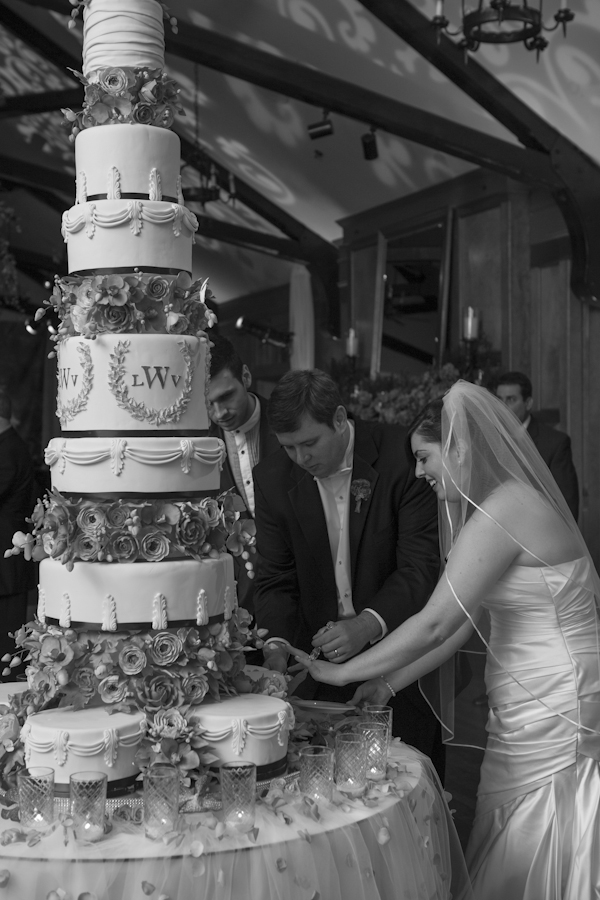 Christopher Confero Designs bright colored wedding in Alabama, photos by Wynter Photography | via junebugweddings.com