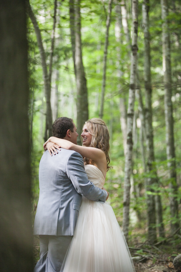 Maine wedding at Camp Takajo, photos by Adam Sjöberg and Nathan Smith for Ira Lippke Studios | via junebugweddings.com