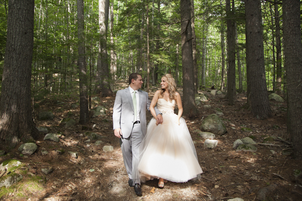 Maine wedding at Camp Takajo, photos by Adam Sjöberg and Nathan Smith for Ira Lippke Studios | via junebugweddings.com