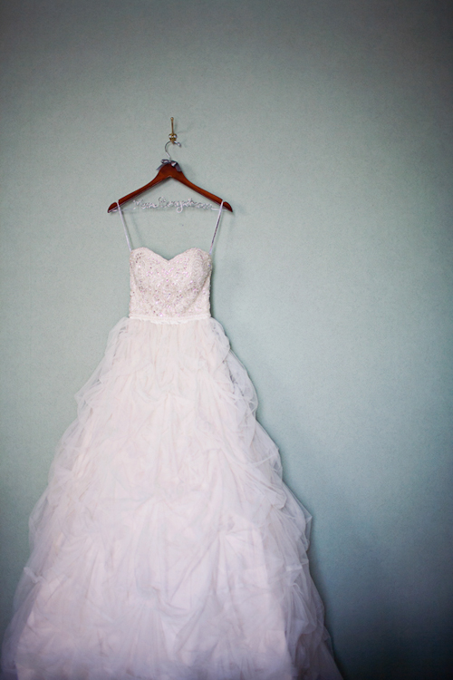 elegant pink and white wedding at the Arctic Club in Seattle with photos by Alante Photography | junebugweddings.com